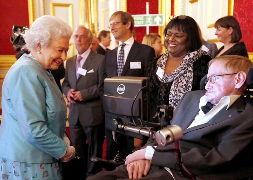 Hawking: Từ bệnh nhân xơ cứng teo cơ tới thiên tài vật lý